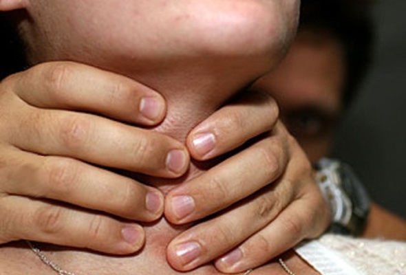 17 yaşlı qardaş 19 yaşlı bacısını boğub öldürdü– NAMUS CİNAYƏTİ