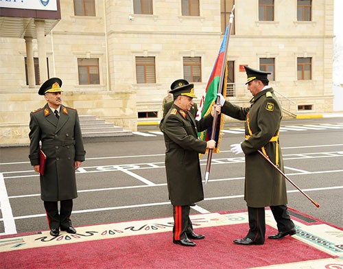 Ramil Usubov hərbi hissədə