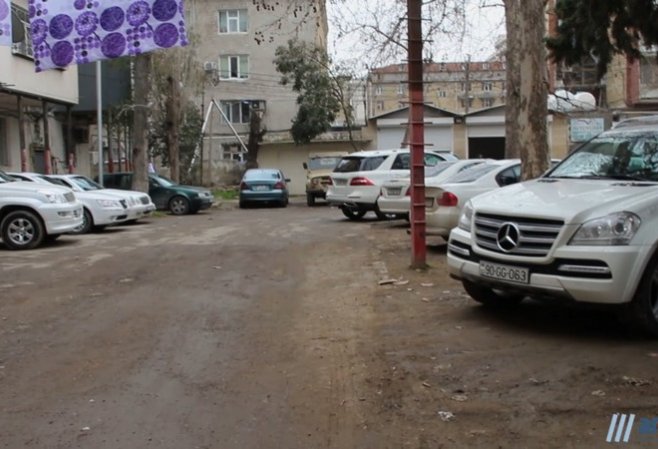 Bakının uşaq meydançalarını kimlər işğal edir? - VİDEO