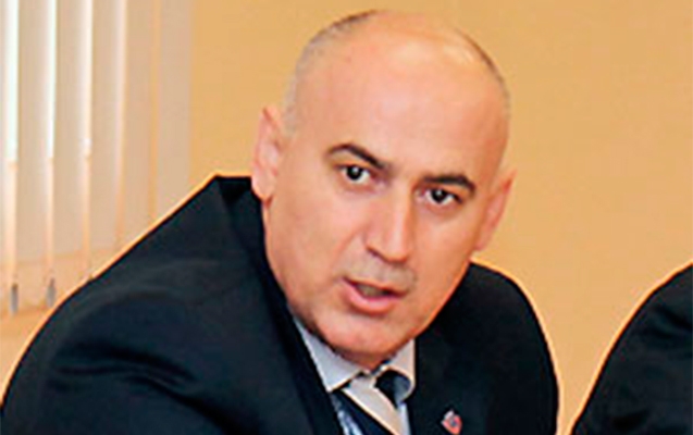 Yaşar Seyidov istefa verdi