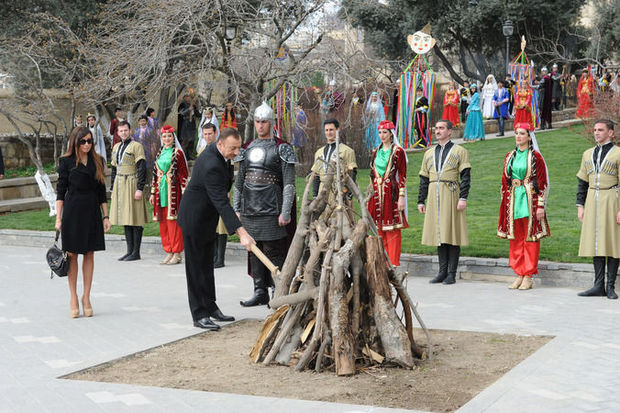 İlham Əliyev Novruz bayramı münasibətilə ümumxalq şənliyində iştirak etdi