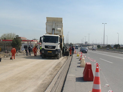 Bakıda təmirə bağlanmış iki yol açıldı
