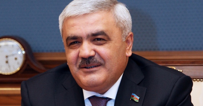 Prezident Rövnəq Abdullayevi “Şöhrət” ordeni ilə təltif etdi