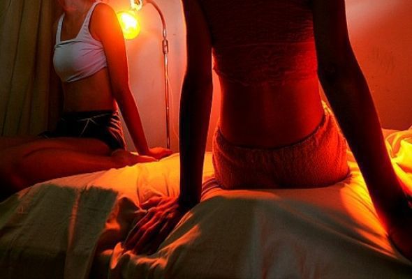 Daha bir kafedə fahişəxana aşkarlandı