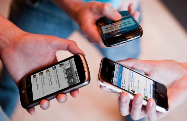 Dövlət Komitəsi Bakıda telefon və kontur satdı