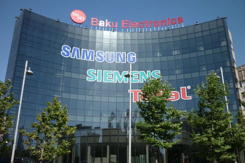 "Ən zay mallar “Baku Elektroniks”ə aiddir"