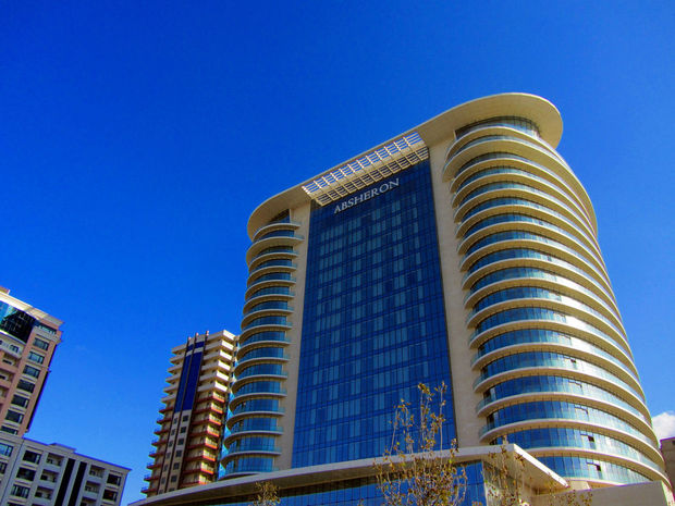 Bakıda “Marriott” oteli üzərində möhtəşəm lazer şousu