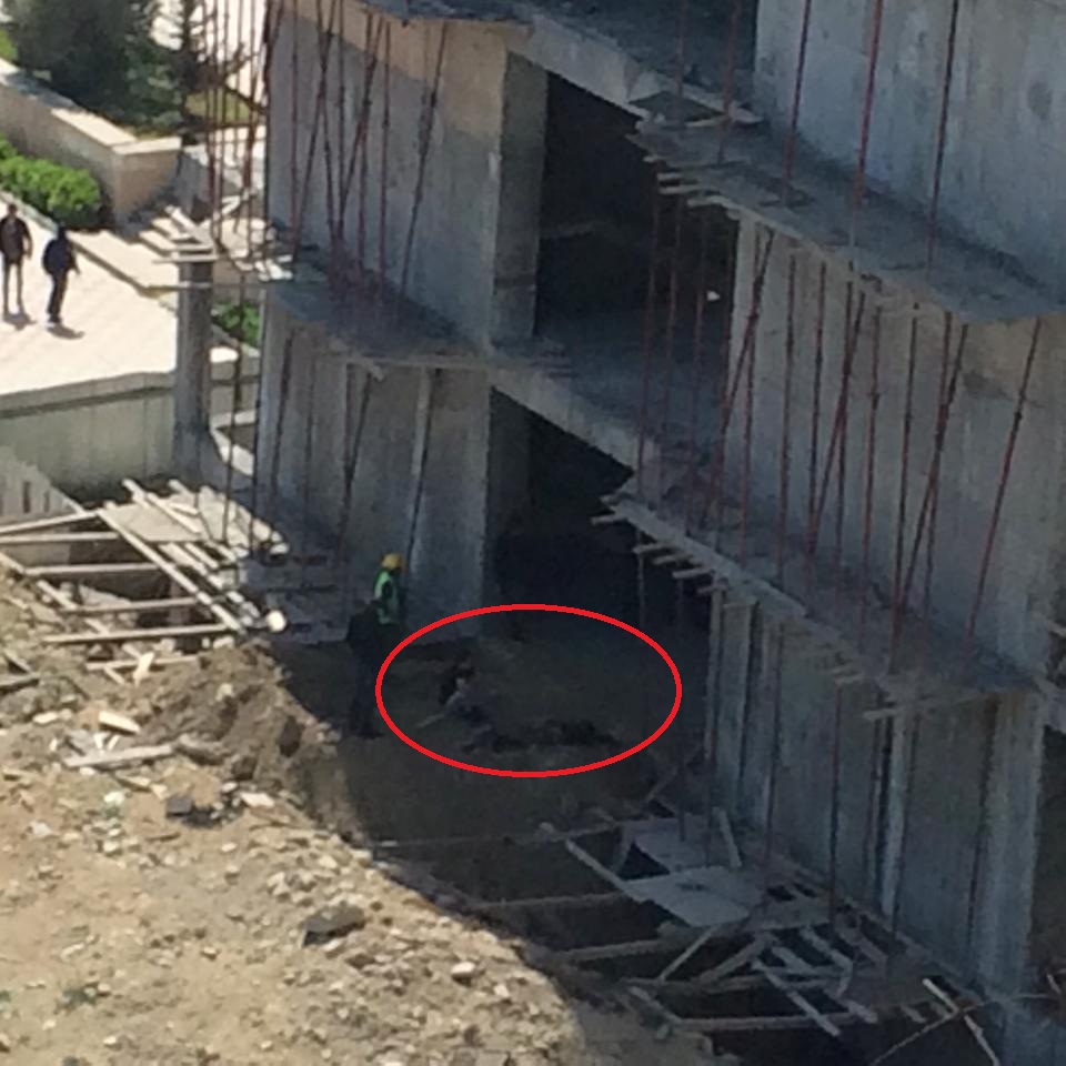 Bakıda fəhlə binadan yıxıldı - FOTOLAR