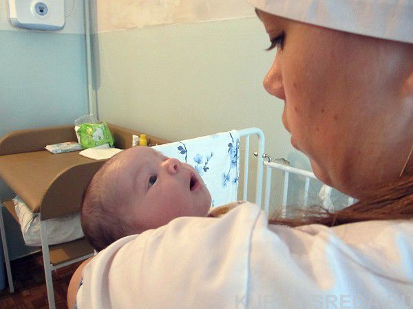 Bakıda karton qutudan yeni doğulmuş körpə tapıldı