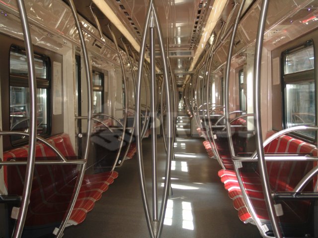 Yeni qatarlar metroda - FOTOLAR