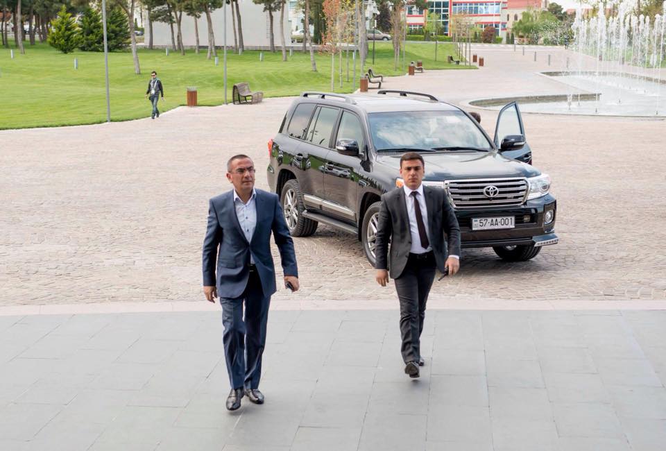 Millət vəkili icra başçısını Polad Alemdara bənzətdi - FOTOLAR