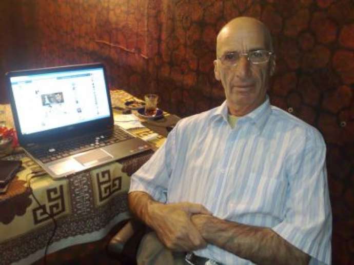 Azərbaycanın ən yaşlı “Facebook” istifadəçisi - FOTO