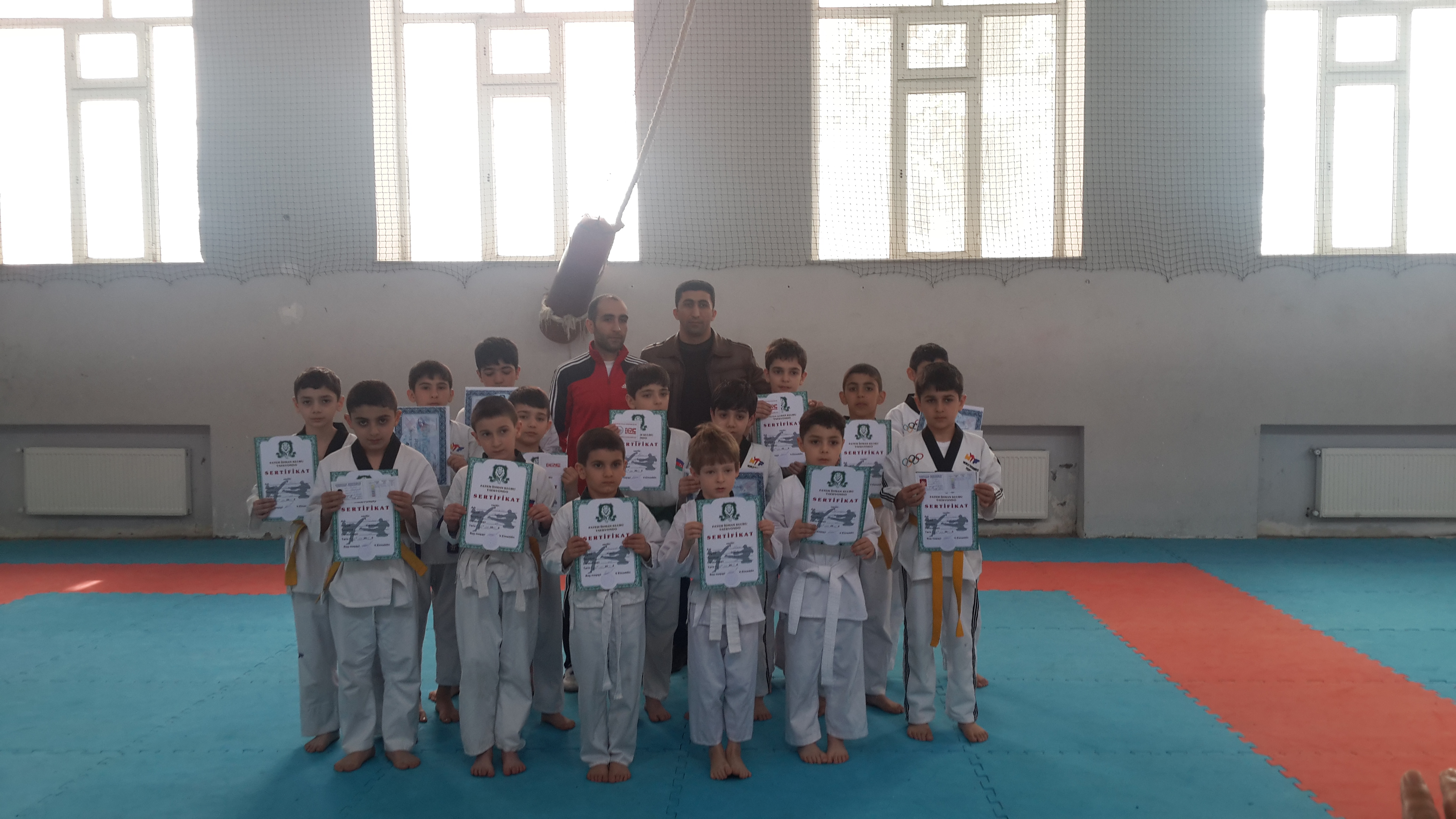 Uşaq və yeniyetmələrdən ibarət Taekvondo komandasının kəmər imtahanı keçirilib