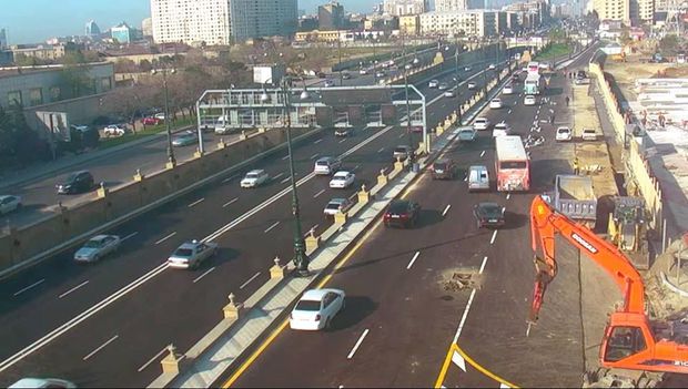 Heydər Əliyev prospekti köməkçi yol açıldı – FOTOLAR