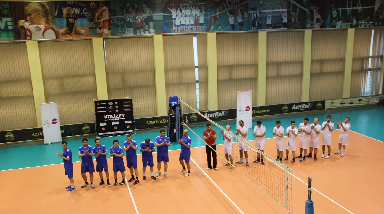 “Nar” jurnalistlər arasında keçirilən voleybol yarışmasının sponsoru oldu