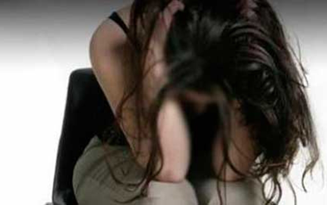 Ərinin seksual işgəncələrinə görə qadın evdən qaçdı
