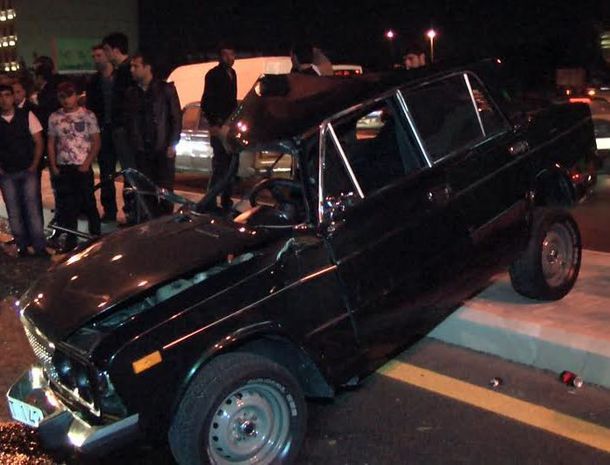 Yarışa çıxan “06” “Range Rover”ə çırpıldı: Yaralılar var