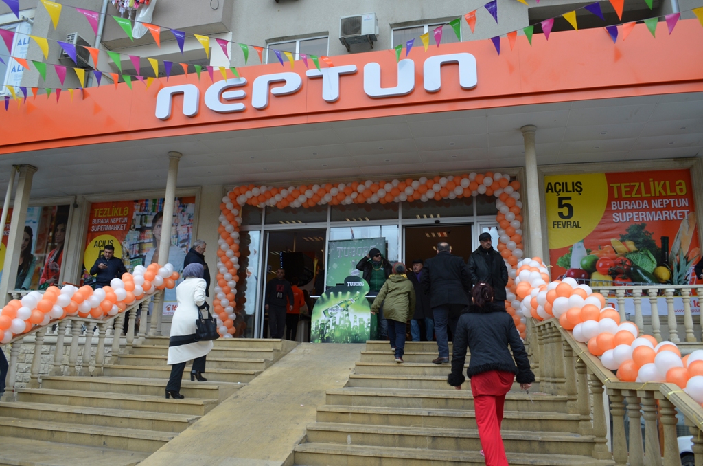 "Neptun" marketdən şikayət:– pulumuzu tuturlar