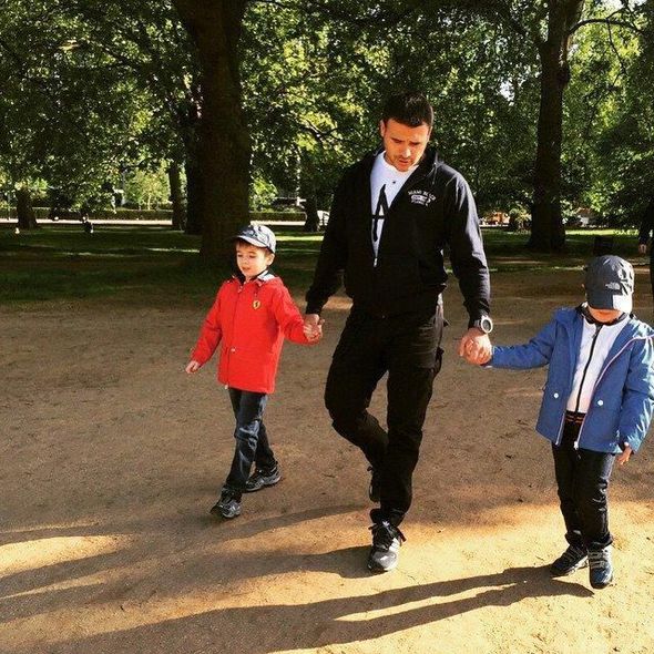 Emin əkizləri ilə Londonda - FOTO