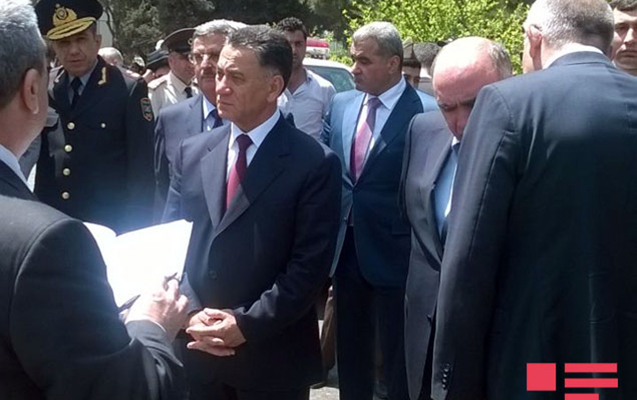 Zakir Qaralov yanan binada - FOTO