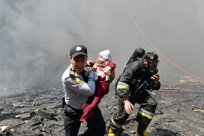 Ramil Usubov "Report" Agentliyinin fotomüxbirini "Fəxri fərman"la təltif edib - FOTO