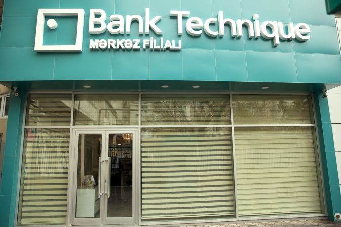 Bank əməkdaşlarının həbs xəbərini yalanladı