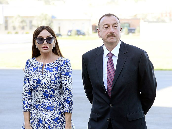 Azərbaycan prezidenti Bakı Ağ Şəhər bulvarının açılışında iştirak etdi