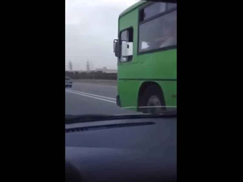 Bakıda 130-la "uçan" avtobus - VİDEO