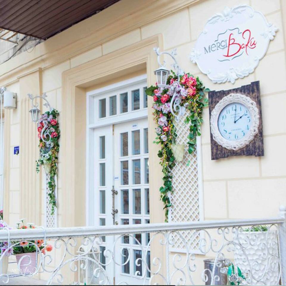 “Mersi Bakı” restoranının sahibinin oğlu qəzada öldü