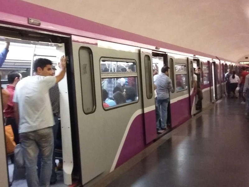 Bakı metrosu saat 3-ə qədər işləyəcək