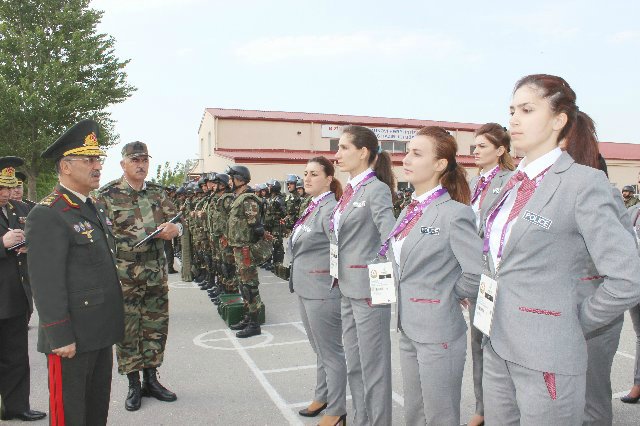 Bakının cazibədar qadın polisləri - FOTO