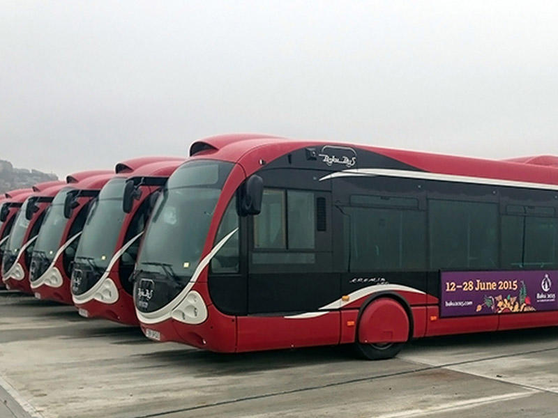 Bakıda avtobuslarda gediş haqqı 1 manat oldu
