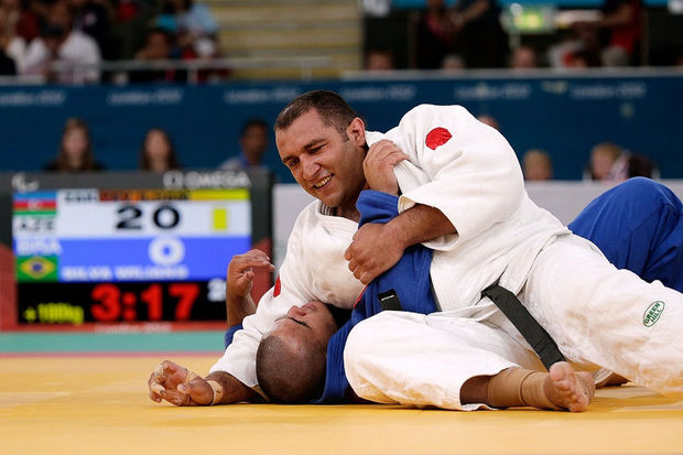 İlham Zəkiyev finalda