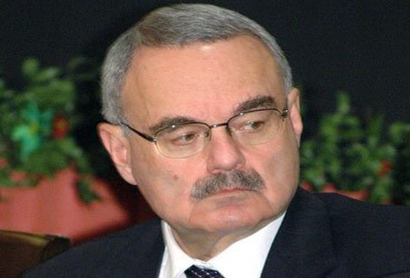 Artur Rasizadə dövlət qoruqlarında ovu qadağan etdi