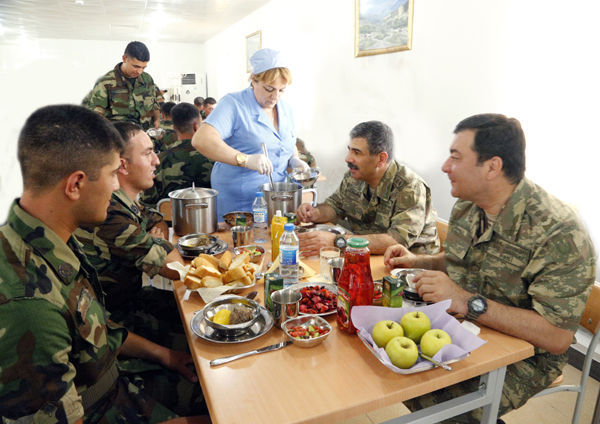 Müdafiə naziri cəbhədə açılış etdi –  FOTO