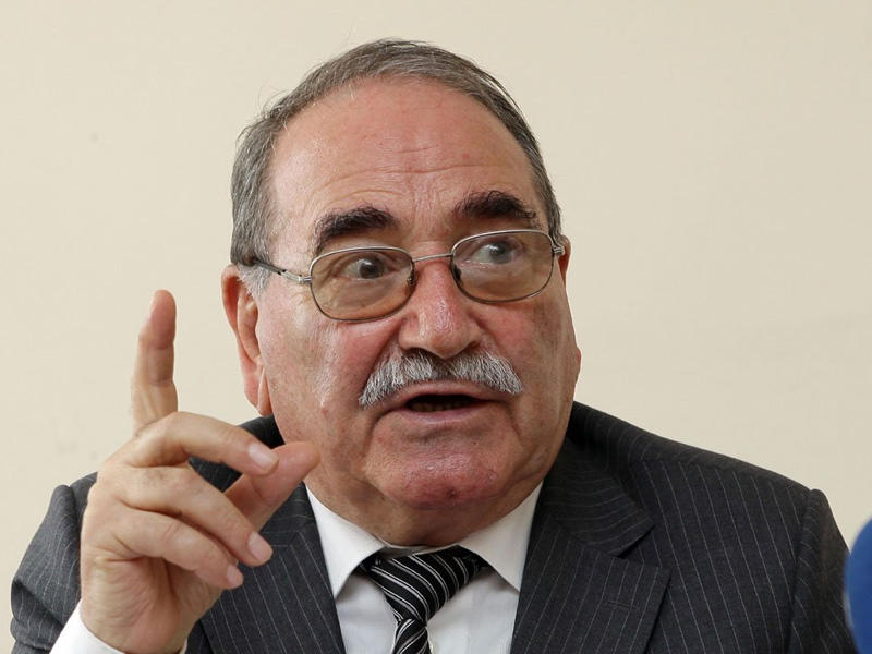 Bakıda institut direktoru istefa verdi