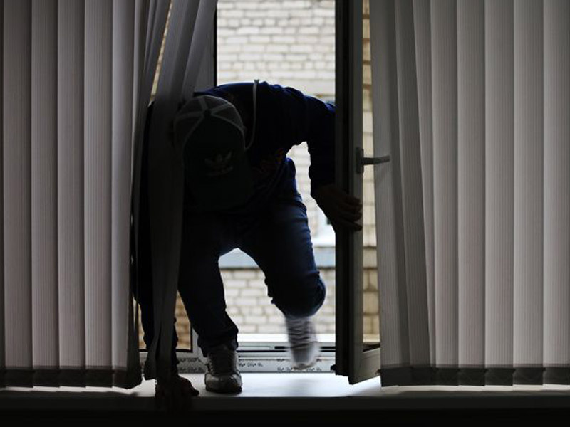 ​Bakıda psixoloqun evindən 170 min dollar oğurlanıb