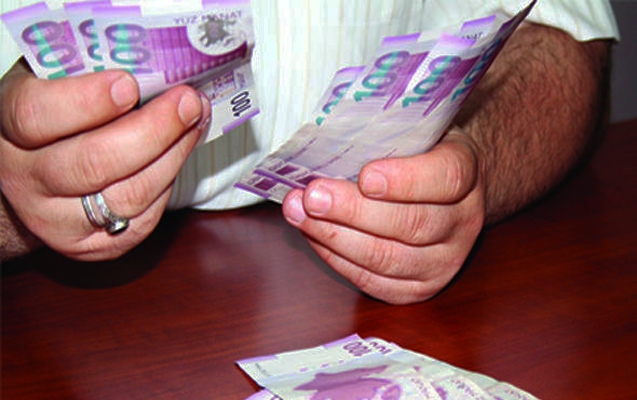 Övladını universitetə düzəltmək istəyən atanı belə aldatdılar - TƏFƏRRÜAT