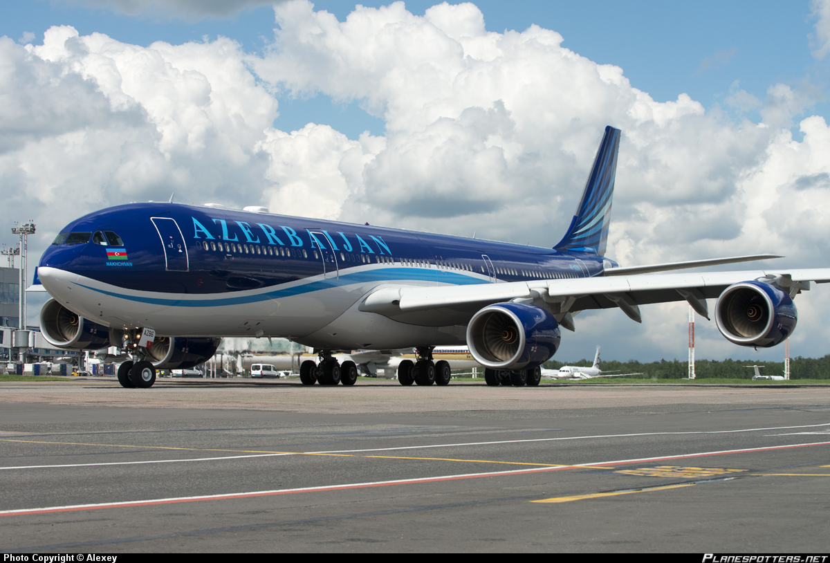 AZAL Naxçıvana uçuşları dayandırdı, aeroportda basırıq yarandı