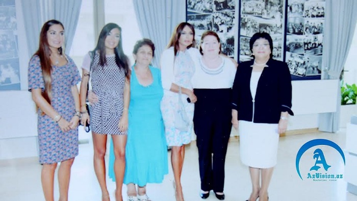 `O, gözəl bir qız kimi yadımda qalıb` -Birinci xanımın müəlliməsi danışır 