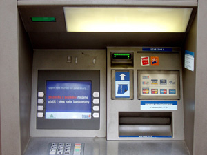 "Kapital Bank”ın bankomatında yanğın olub