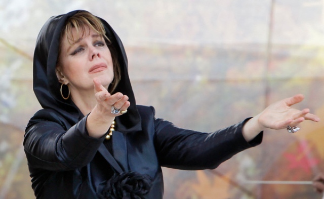 Məşhur opera müğənnisi Qarabağa gedir