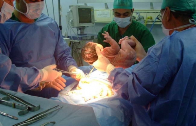 Bakıda doğuş zamanı ana və uşaq ölüb