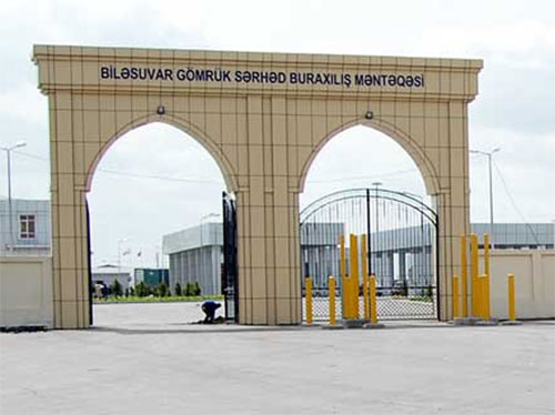 “Qoşatəpə” gömrük keçid məntəqəsində nisbi sıxlıq yaranıb