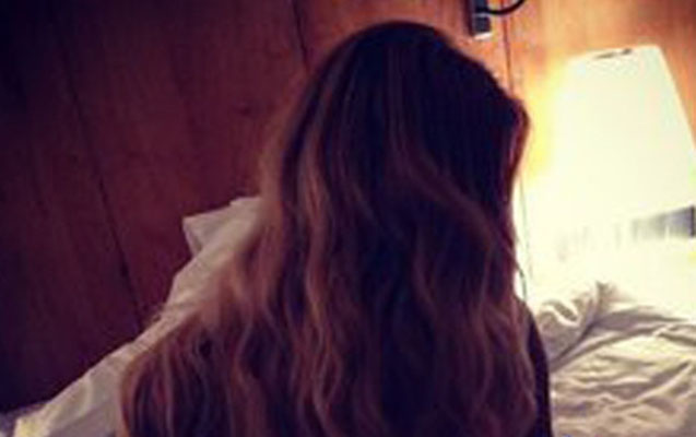 “Bacımı seks kaseti ilə hədələyib” –Qardaş şikayət etdi