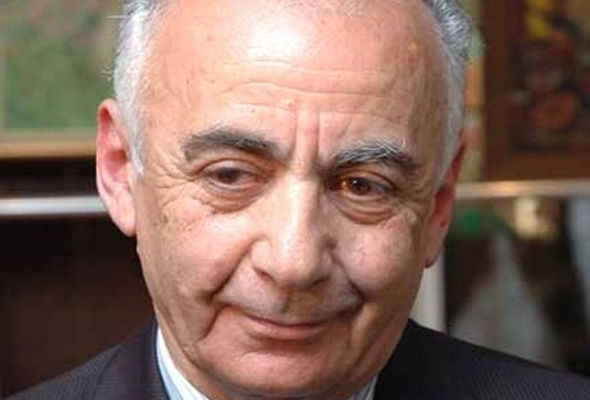 Hacıbala Abutalıbov polisə müraciət etdi