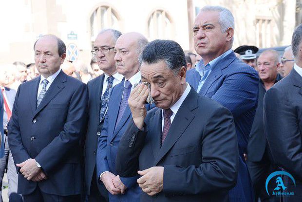 Ramil Usubov da ağladı - FOTO
