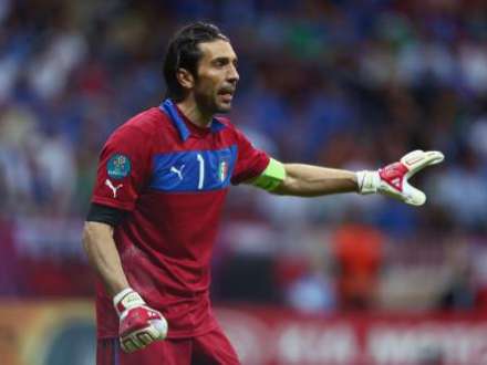 Buffon Bakıda yubiley matçına çıxacaq