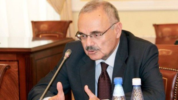 Artur Rasizadə daha bir qərarını ləğv etdi