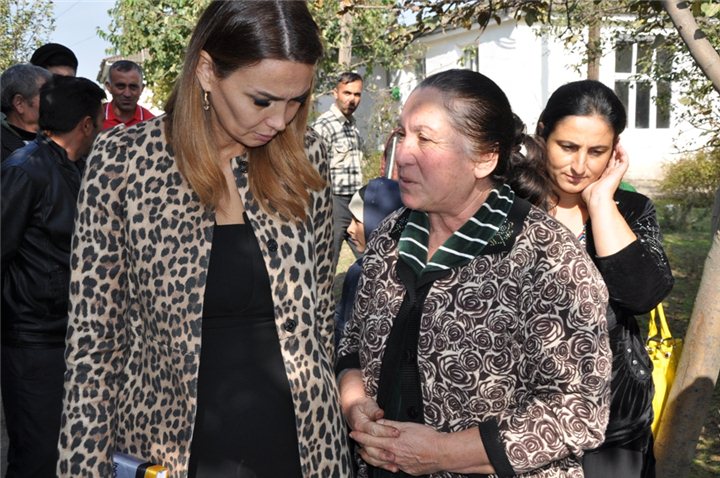 Qənirə Paşayevanın görüşləri davam edir